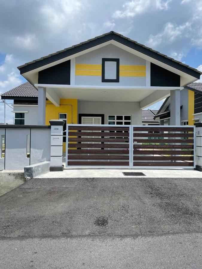 Bungalow Homestay Jasin Malacca Exterior foto